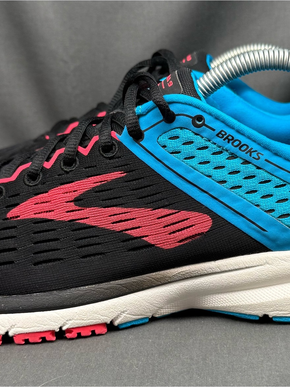 Brooks Black Running Shoe with Blue and Pink Accents size 9 for women like new